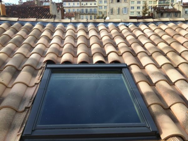 Pose de fenêtres de toit Velux dans les Bouches du Rhône